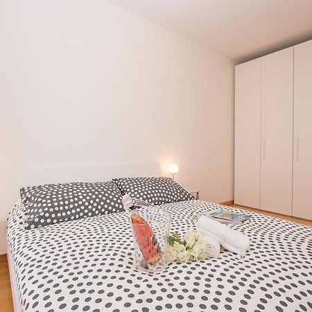 Benacus E4 Apartment By Wonderful Italy Sirmione Zewnętrze zdjęcie