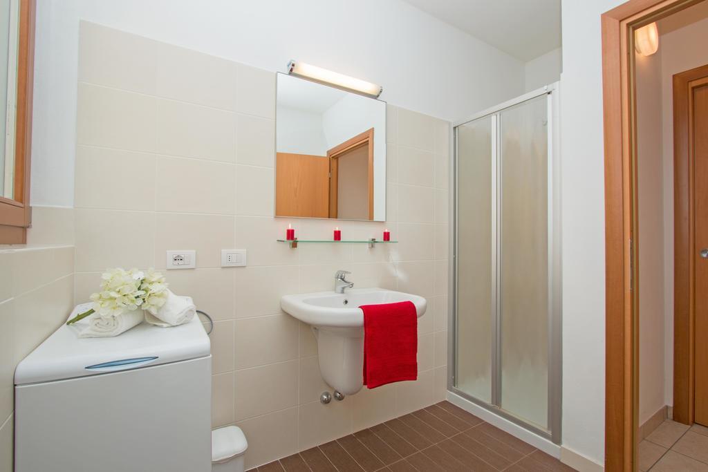 Benacus E4 Apartment By Wonderful Italy Sirmione Zewnętrze zdjęcie